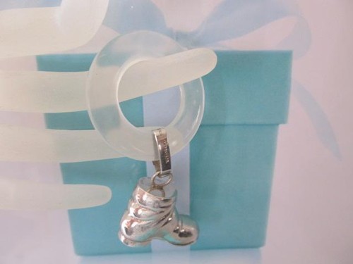 Bota de Colección Tiffany & Co Madre Perla Plata Esterlina Sonajero Bebé - Imagen 3 de 11