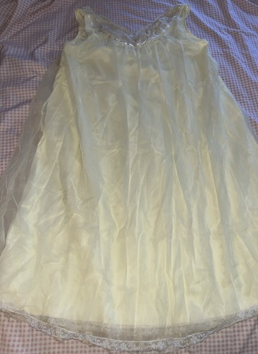 Vintage Shadowline Nightgown Yellow Nylon Petite MCM 1960'S - Picture 6 of 11