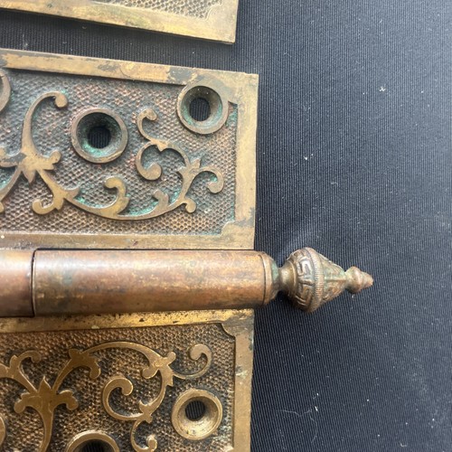 PAIR OF ORIGINAL ANTIQUE BRONZE DOOR HINGES STEEPLE TIPS DATED 1870 4 1/2 - Picture 3 of 7