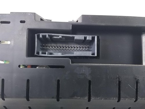 2009 LAND ROVER DISCOVERY 3.0L Diesel Speedometer Speedo Clocks AH22-10849-DG 87 - Picture 7 of 9
