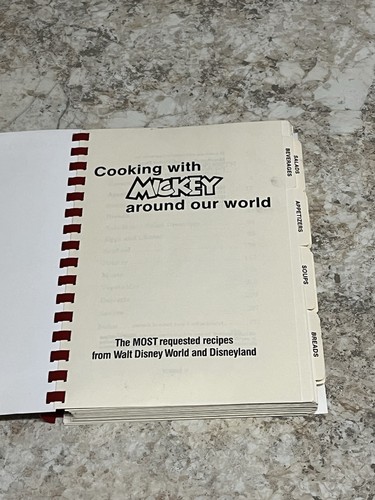 Cooking W/ Mickey Around Our World Recipes From Walt Disney World & Disneyland - Bild 4 von 8