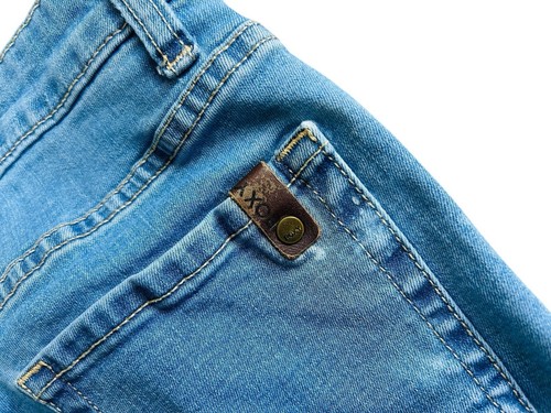Pantalones de mezclilla para mujer Roxy ajustados talla 28 azul medio lavado elástico tiro medio entrepierna de 30" - Imagen 6 de 9