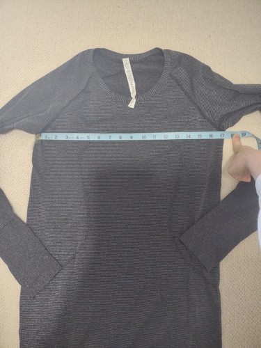Camisa Lululemon Swift Stride para mujer talla 10 a rayas negra manga larga Swiftly Tech - Imagen 4 de 10