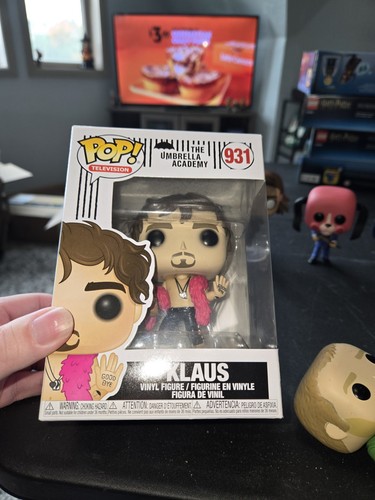 Funko Pop! The Umbrella Academy Lot of 11 Loose Figures Series 1 Chase - Picture 8 of 9