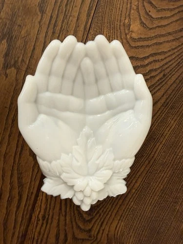 Vintage Westmoreland Milk Glass Open Hands Trinket Dish 7" ~ Victorian Revival