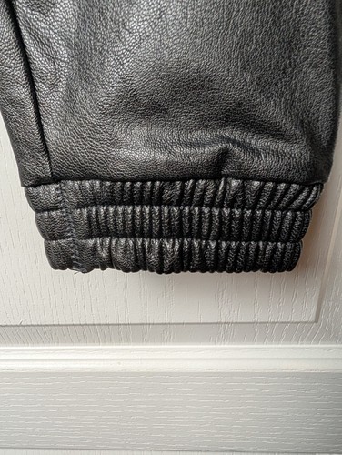 Spanx vegane Leder Jogginghose elastisch an Bund und Knöcheln Gr. Medium - Bild 9 von 11