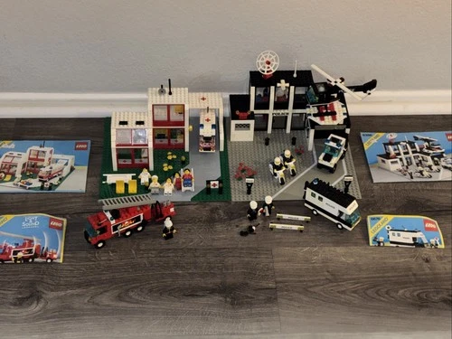Lego - Classic Town  Lot Police Command Base #6386 & Hospital #6380 , 6480 6676