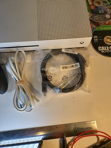 Xbox One S 500GB Console 1681 White Bundle+10 Games And Accessories See Photos - Picture 7 of 24