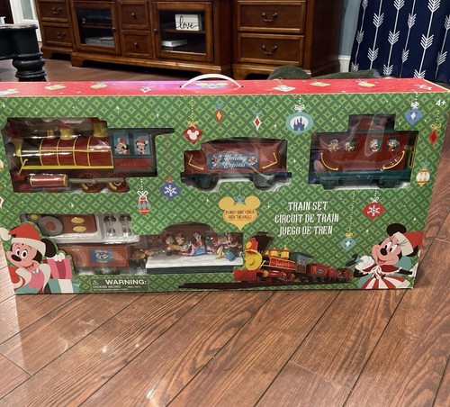 2023 Disney Parks Holiday Christmas Mickey Mouse Train Set Remote Controlled NEW - Picture 5 of 7