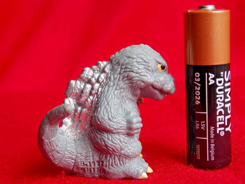 1998 VINTAGE BANDAI GODZILLA '64 PVC SOFUBI SOFVI MINI SD FIGURE 1.8" 4.5cm UK🚚 - Picture 2 of 9