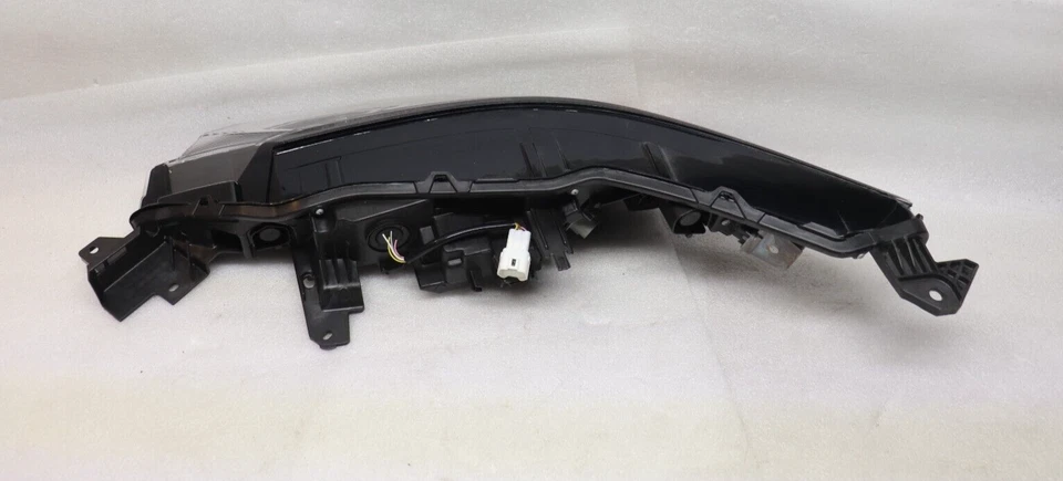 Luz de circulación diurna LED lado pasajero TYC para Nissan Rogue 2021-2024 Foto 4 de 4