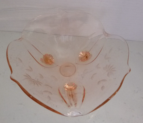 Rosa Depression Glas Obstschale/Bonboniere auf 3 Füßen mit geätzten Blumen - Bild 2 von 6