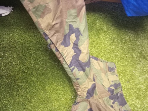 The North face Camo Dryvent Hiking Pants Size Medium - Picture 3 of 4