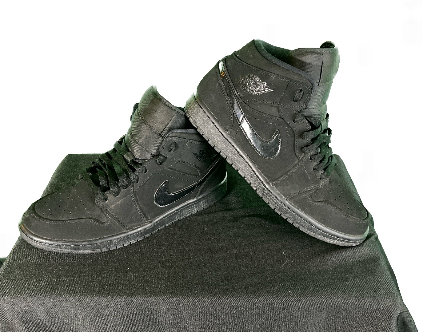 jordan mid basketball shoes