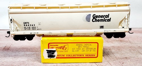 Tolva cubierta ACF General Chemical RR 3 bahías Accurail 1049 HO dueño construida con caja | Zustand: Used
