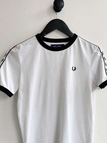Fred Perry White Logo Tee Shirt Size S Womens - Picture 2 of 6