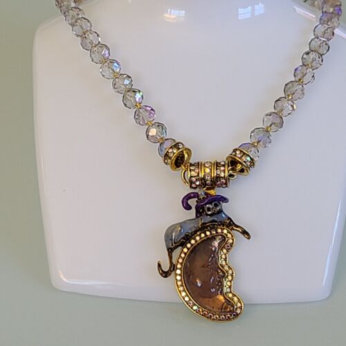 KIRKS FOLLY STYLE CAT ON THE 1/2 MOON LUCITE PENDANT NECKLACE AURORA BOREALIS - Picture 14 of 24