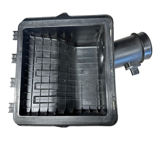 2007 Lincoln Navigator 5.4L OEM Air Cleaner Filter Housing Cover MASS 07 08 - Picture 4 of 12