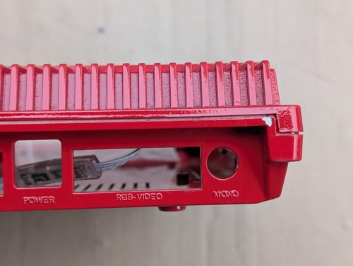 Amiga 500 Gehäuse mit Blenden und Schrauben und LED Leiste, rot lackiert - Bild 14 von 14