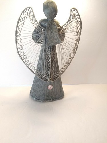 Vintage Natural Corn Silk Angel Tree topper, Woven Wings 10" - Picture 7 of 8