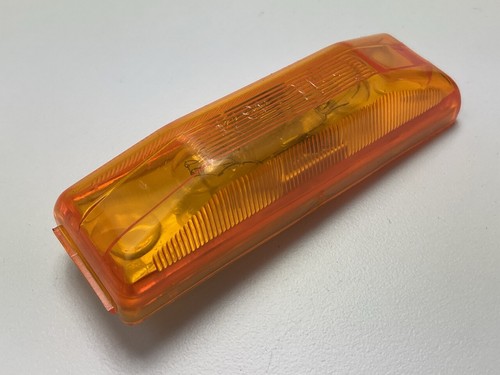Grote 45143 Amber Clearance Rectangular Marker Light, 24 Volt, Dual Bulb - 第 2/4 張圖片