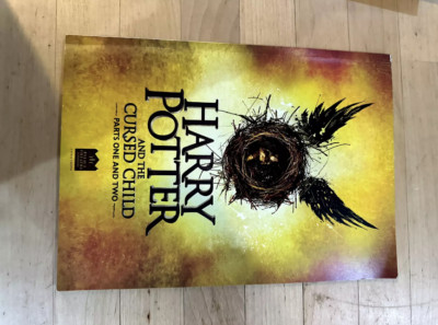 HARRY POTTER UND DAS VERFLUCHTE KIND UK LONDON PROGRAMM 2017 MERCHANDISE GUIDE NEU