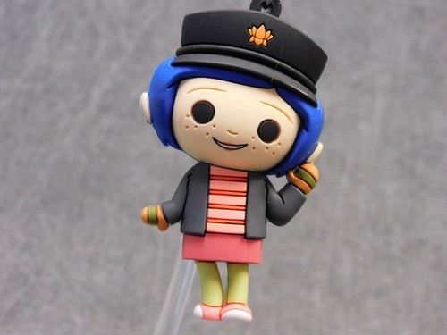 Coraline NEW * Coraline Clip * Blind Bag LAIKA Figural Key Chain Monogram - Afbeelding 1 van 7