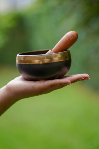 Singing bowl for Beginner with free mallet and Cushion | Hamsa Singing bowl - Picture 2 of 4