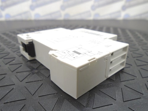 CROUZET - 88826135 - MCR1 TIMER RELAY - 0.1s to 100HR - 24VDC / 24-240VAC (NEW) - Picture 12 of 17