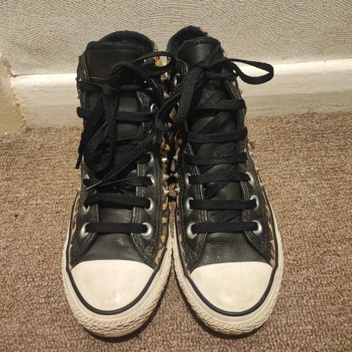 Women s Black Leather Leopard Print Stunned High Top Converse Size 4
