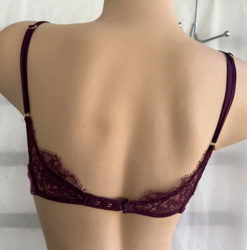 Bralette inalámbrico Victoria’s Secret sin forro púrpura satinado estampado geométrico S Foto 3 de 4