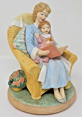 Spoonful of Stars Mother And Daughter Reading Figurine 1998 1E/9136 Hallmark 207