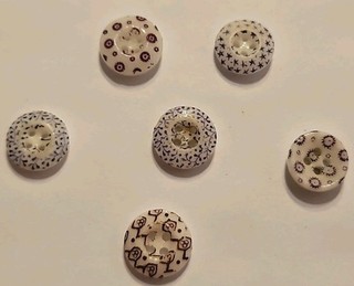 Antique China Calico Buttons Set Of 6 Shades Of Purple With White Small