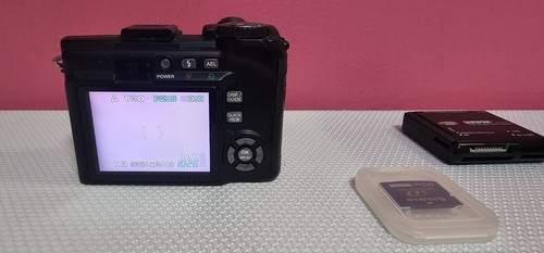 Olympus Digital Point Shoot Camera SP-350 8mp, Case, (2) SD Card & Card Reader  - Bild 5 von 18