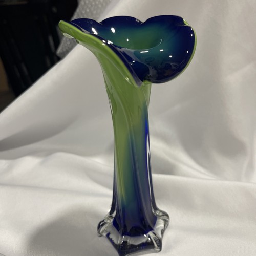 Jarrón de vidrio vintage Jack in the Pulpit Lily Trumpet Twist 8” azul verde remolino - Imagen 6 de 12