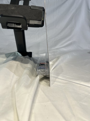 Hot Wheels HCJ80 1:64 94 Mercedez C-Class DTM Car - Silver - Picture 2 of 3