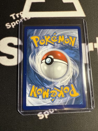 Genesect V 185/264 Swsh08: Fusion Strike Holo - Picture 2 of 2