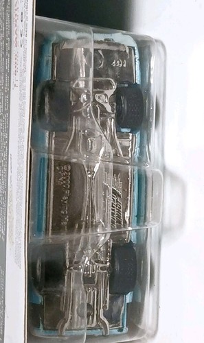 2001 Johnny Lightning Holiday Muscle Ornament '69 Dodge Daytona Pearl Lt. Blue - Picture 7 of 8