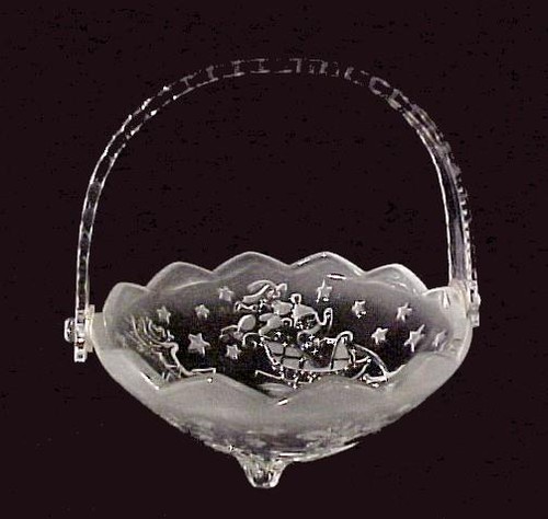 Mikasa Weihnachtskorb Milchglas Plexiglas Griff Schlitten Rentier Weihnachtsmann - Bild 1 von 7