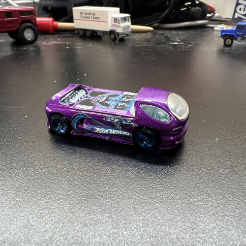 Hot Wheels 1999 Deora II Cold Blooded 1:64 Diecast Snake Car Mattel