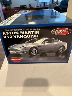 KYOSHO 1:12 scale Aston Martin V 12 vanquish 007 James Bond silver 08603S new - Image 1 of 4