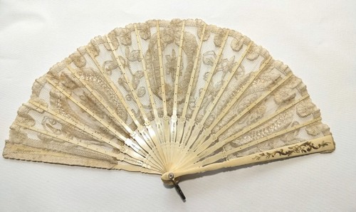 Antique Mid 19th C Brussels Lace Hand Fan Carved Filligree Gilt Sticks - Picture 8 of 18