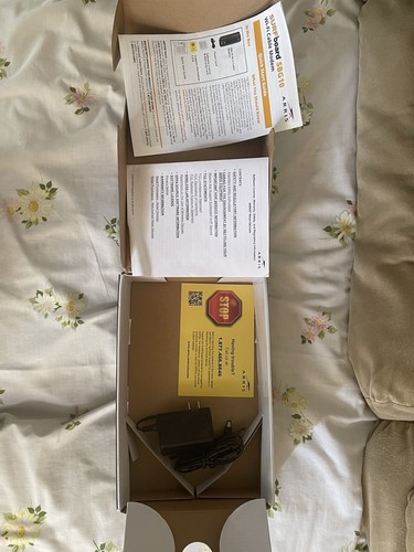 ARRIS SURFboard SBG10 DOCSIS 3.0 16 x 4 Gigabit Cable Modem/AC1600 Wi-Fi Router - Picture 5 of 6