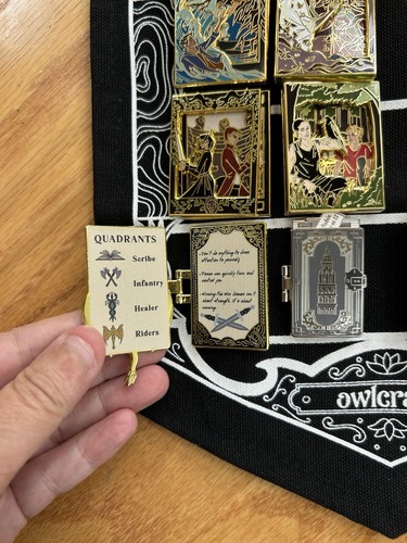 OwlCrate Treasured Tomes 11 Pins Barrier Collection Pin Fourth Wing Babel Percy - Bild 2 von 7