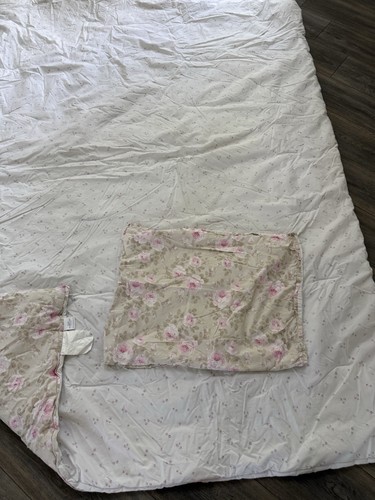 Simply Shabby Chic Rachel Ashwell Quilt Twin Floral Rose Quilted White 65x88 - Picture 8 of 9