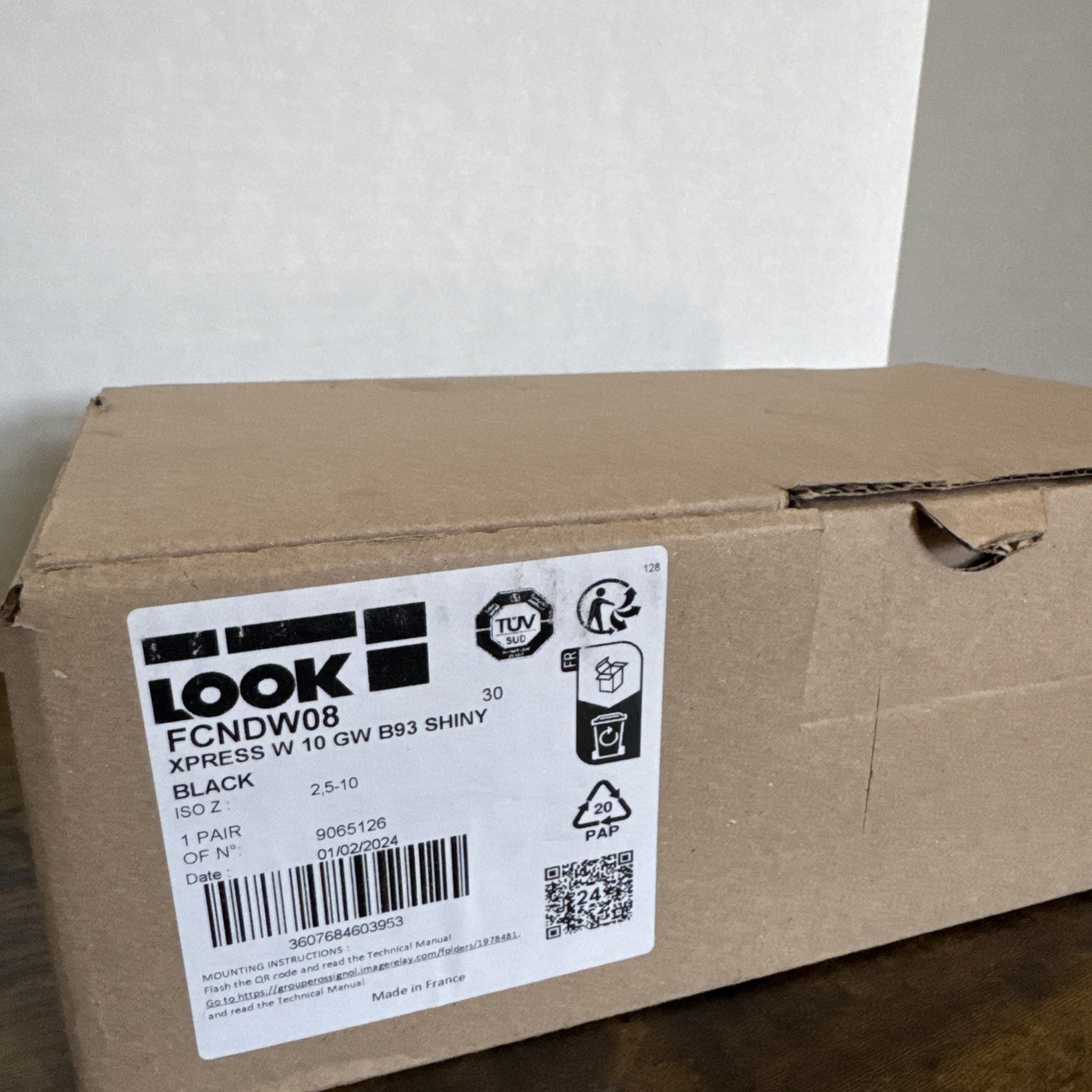 2024 Look Xpress W 10 GW B93 Shiny Ski Bindings NEW  Black Made In France