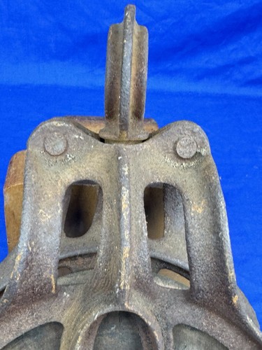 Antique LOUDEN Barn Pulley w/ Wood Sheave, Swivels Properly, Fully Functional - Picture 6 of 14