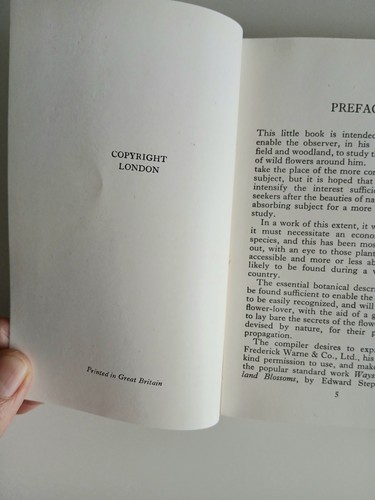 Bundle of 3 Observers books - Butterflies, Flags + Wild Flowers. 2 likely 1st ed - Picture 8 of 16