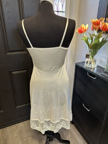 Vintage Chantilly Maidenform Slip Skirt Women Large Union Tag USA Size Small - Picture 9 of 11