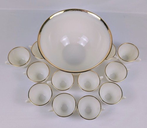 Vintage Anchor Hocking Ivory Sandwich Glass Punch Bowl Set with 22 Kt Gold Rim - Picture 3 of 20